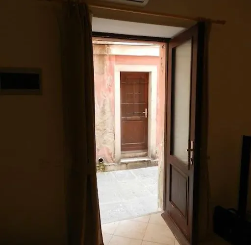 Apartment Rock - Self Check-in *